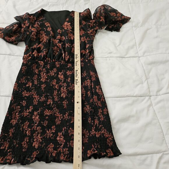 CUPSHE Mini Dress Medium Black Floral Print Smocked Bodycon Longsleeve NWT - Picture 9 of 10